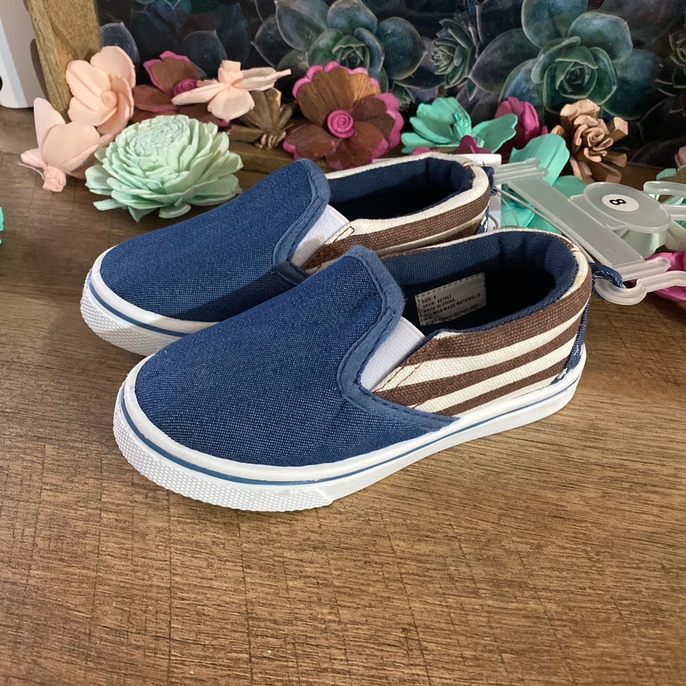 Toddler boy shoes. Size 8